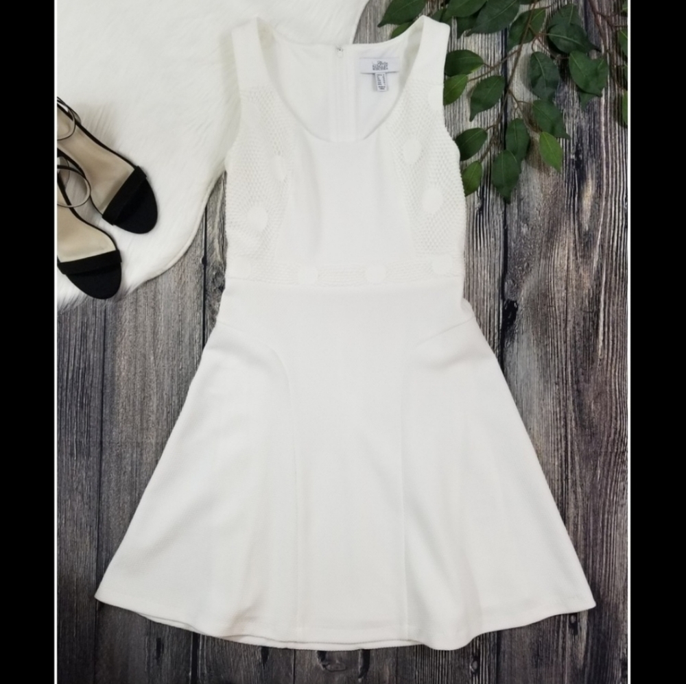 Badgley Mischka White Eyelet Bodice Dress